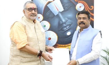 ପିଏମ ଗ୍ରାମୀଣ ଆବାସ ଯୋଜନା ନେଇ ବିଭାଗୀୟ ମନ୍ତ୍ରୀଙ୍କୁ ଭେଟିଲେ କେନ୍ଦ୍ରମନ୍ତ୍ରୀ : ଓମଟିଭି