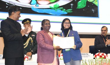 President of India honours Vidisha of DAV Cspur : Ommtv
