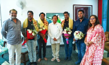 ‘କାଦମ୍ବିନୀ’ ପକ୍ଷରୁ ‘ଦମନ୍‍’ ଟିମ୍‍କୁ ସମ୍ବର୍ଦ୍ଧନା : Ommtv