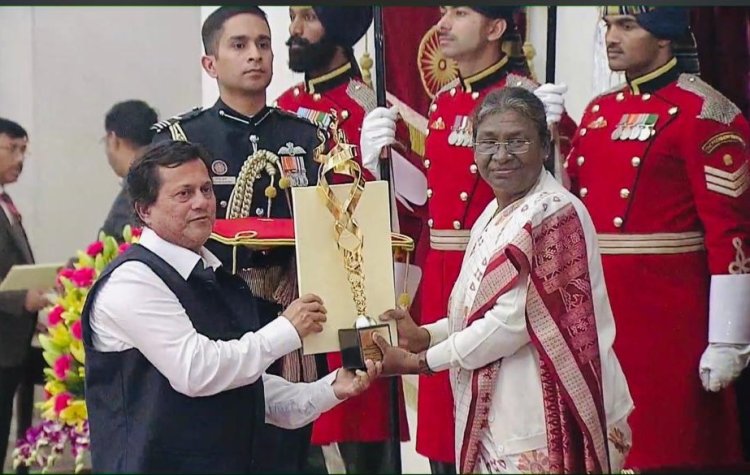 KIIT Conferred Rashtriya Khel Protsahan Puruskar 2022   The award was received by Founder of KIIT & KISS Dr Achyuta Samanta from Hon’ble President Draupadi Murmu : Ommtv