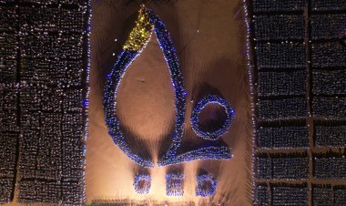 Million Lights Campaign  3000 Girls from KISS Create Magical C20 Logo  Ommtv