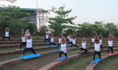 ଅଷ୍ଟମ ଅନ୍ତର୍ଜାତୀୟ ଯୋଗ ଦିବସରେ ମାନବିକତା ପାଇଁ ଯୋଗର ବାର୍ତ୍ତା ଉଦେଶ୍ୟ ରେ ଶ୍ରୀ ଶ୍ରୀ ବିଶ୍ୱବିଦ୍ୟାଳୟ ଦ୍ୱାରା  ଏକାଧିକ ଉତ୍ସବ ପାଳିତ |
