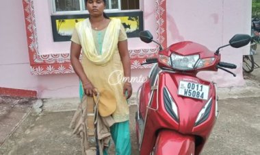 ନକଲି ମହିଳା ପୋଲିସ ମାଗୁଥିଲା ଲାଞ୍ଚ ବାନ୍ଧିନେଲା ଅସଲି ପୋଲିସ : Ommtv