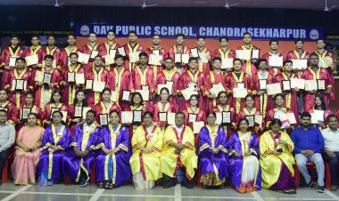 Felicitation ceremony for the achievers at DAV Chandrasekharpur : Ommtv