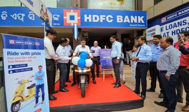 Two wheeler loan carnival from HDFC Bank : Ommtv