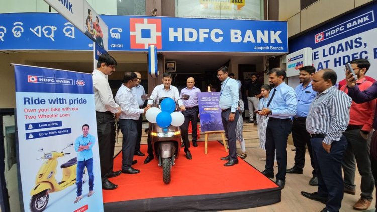 Two wheeler loan carnival from HDFC Bank : Ommtv