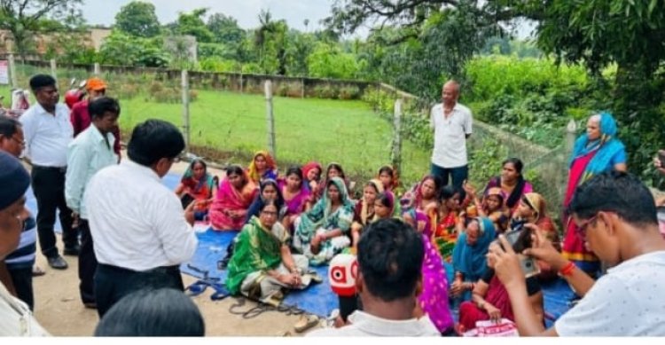 Rungta Company has requested financial assistance from 54 affected families of Balisahi village to cover the losses and employment of one person from each family as per merit. : Ommtv
