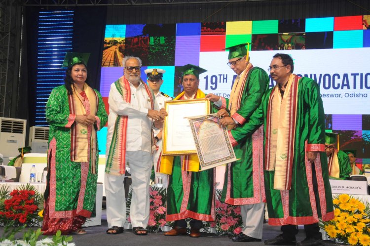 19th Annual Convocation of KIIT : Ommtv
