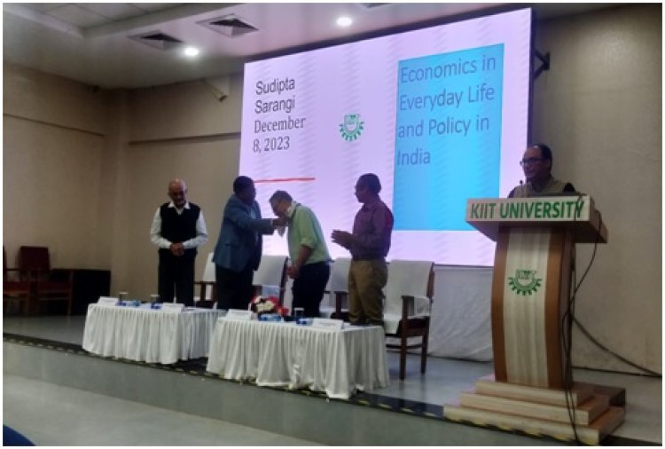 KSFH Organizes Special Lecture on‘Economics in Everyday Life & Policy in India’ : Ommtv