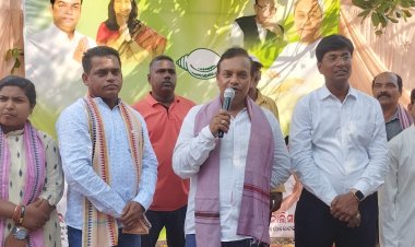 ଶିଖରଚଣ୍ଡୀରେ ଯୁବ ବନ୍ଧୁ ମିଳନ ଉତ୍ସବ, ଯୁବକ ମାନଙ୍କୁ ମିଳିବ ମାସିକ ୨ ଶହ ଟଙ୍କା ମୋବାଇଲ ରିଚାର୍ଜ : Ommtv.in