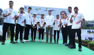 Odisha Skill Competition 2024: KIIT School of  Fashion Technology Student Wins Gold Medal : Ommtv Round The Clock 