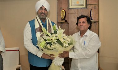 KIIT-DU Gets New Vice Chancellor : Ommtv Round The Clock