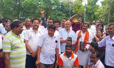 ଉତ୍ତର ବିଜେପିର ମା ପାଇଁ ଗଛଟିଏ କାର୍ଯ୍ୟକ୍ରମ ଶୁଭାରମ୍ଭ, ଚନ୍ଦ୍ରଶେଖର ମଣ୍ଡଳ ପକ୍ଷରୁ ୧୦୦ ବୃକ୍ଷ ରୋପଣ : Ommtv Round The Clock