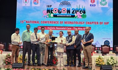 ଶିଶୁ ରୋଗ ବିଶେଷଜ୍ଞଙ୍କ ୧୫ ତମ ବାର୍ଷିକ ସମ୍ମିଳନୀ ମାନବ ସେବାପାଇଁ ଡ଼ାକ୍ତରମାନେ ଭଗବାନଙ୍କ ଉପହାର : Ommtv News12