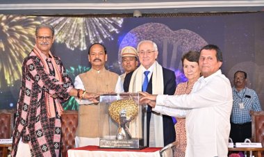 FIVB President Dr. Ary S Graça Conferred KISS Humanitarian Award : Ommtv