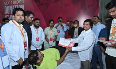 Mega Blood Donation Camp Held at KIIT Under Art of Giving Initiative 3,000 units of blood collected in a single day : Ommtv