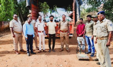 Tags getting reliable information SI Himansu Sekhar Benia and PS staffs checked a Eicher truck bearing Regd.No- RJ-14-GR-1302 near RASS office Padwa:Ommtv