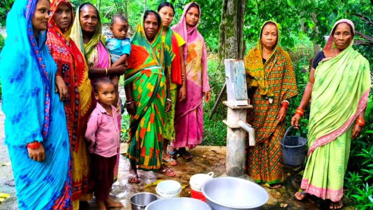 *୪୨ ମୌଜା ଏରଞ୍ଚ ଭୋଇ ସାହିରେ ନଳକୂପ ୨ ମାସ ହେଲାଣି ଅଚଳ : ୨୦ ପରିବାର ପାଣି ପାଇବାରୁ ବଞ୍ଚିତ : ommtv କଳିଙ୍ଗବିକାଶ*