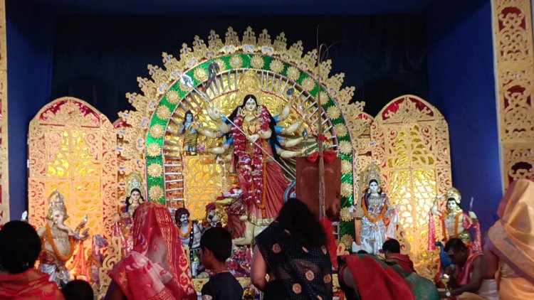 ବେଦ ମନ୍ତ୍ରରେ ପ୍ରକମ୍ପିତ କରଞ୍ଜିଆ ସହର ମହା ଆଡମ୍ବରରେ ସମ୍ପର୍ଣ୍ଣ ହେଲା ମା ଦୁର୍ଗାଙ୍କ ଅଷ୍ଟମୀ ବ୍ରତ।:Ommtv kalinga vikas