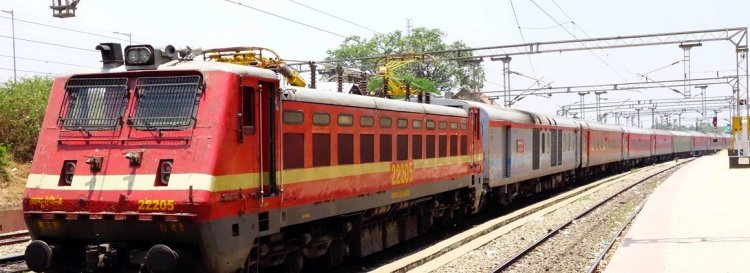 Experimental Stoppage of Visakha and Falaknuma Express at Khallikot Station.  Bhubaneswar, 22 January 2026