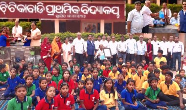 ଝିଣ୍ଟିକାବାଡ଼ି ବିଦ୍ୟାଳୟରେ ବିଦାୟକାଳୀନ ସମ୍ବର୍ଦ୍ଧନା।