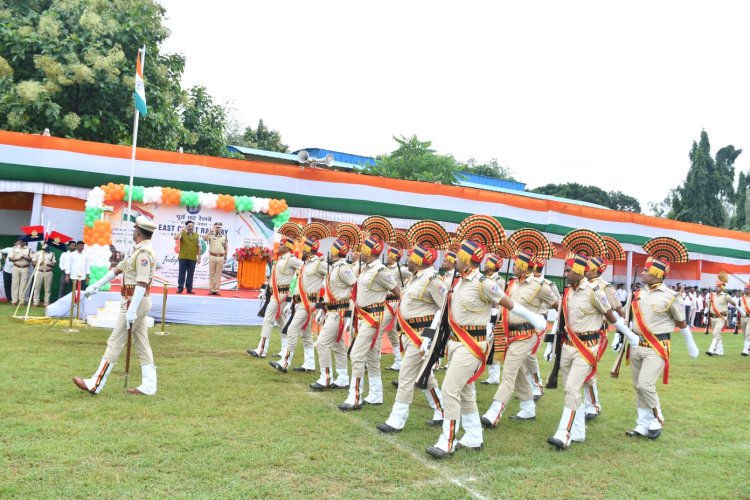 RAYAGADA DIVISION CELEBRATED 80TH INDEPENDENCE DAY:  √. DRM Shri Amitabh Singhal highlighted achievements and development initiatives