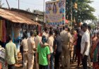 ଖଣ୍ଡଯୁଦ୍ଧରେ ମନ୍ଦିର ପରିସର ଥରହର: ଆଇସିୟୁରେ୫, ୧୦ରୁ ଅଧିକ ଗାଡ଼ି ଚୂର୍‌ମାର