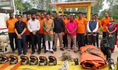 ବାତ୍ୟା ‘ଅର୍ଣ୍ଣବ: ମାଲକାନଗିରିରେ ସରଜମିନ ସ୍ଥିତି ସମୀକ୍ଷା କଲେ ମନ୍ତ୍ରୀ ନିତ୍ୟାନନ୍ଦ ଗଣ୍ଡ