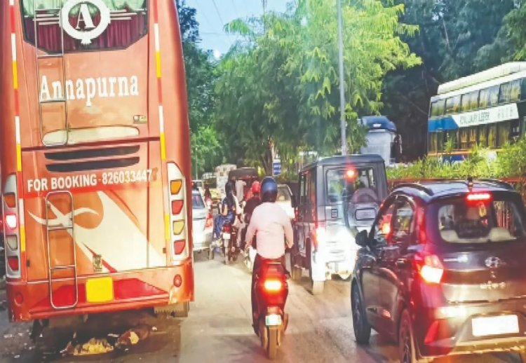  ନାକାଗେଟ୍‌ ଟ୍ରାଫିକ୍‌ ଜାମ୍‌ ଅସମ୍ଭାଳ