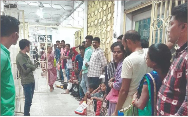ଭିମ୍‌ସାରରେ ଥମୁନି ରୋଗୀ କଲବଲ: ରକ୍ତ ପରୀକ୍ଷା ପାଇଁ ଦିନ ୧୨ଟା ଯାଏଁ ଉପାସ