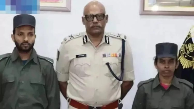 ୭ ଲକ୍ଷ ଟଙ୍କାର ପୁରସ୍କାର ଥିବା ମାଓବାଦୀ ଦମ୍ପତିଙ୍କ ଆତ୍ମସମର୍ପଣ, ପୁଲିସକୁ ହସ୍ତାନ୍ତର କଲେ ଅସ୍ତ୍ରଶସ୍ତ୍ର   